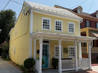 122 N Washington St, Winchester, VA 22601