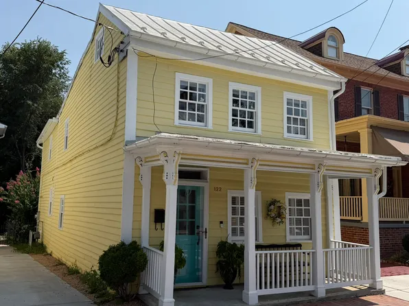 122 N Washington St, Winchester, VA 22601