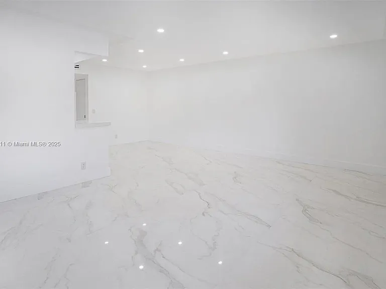 13250 SW 7th Ct #204L — Photo 17