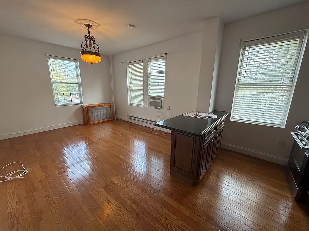 7505 Palisade Ave — Photo 3
