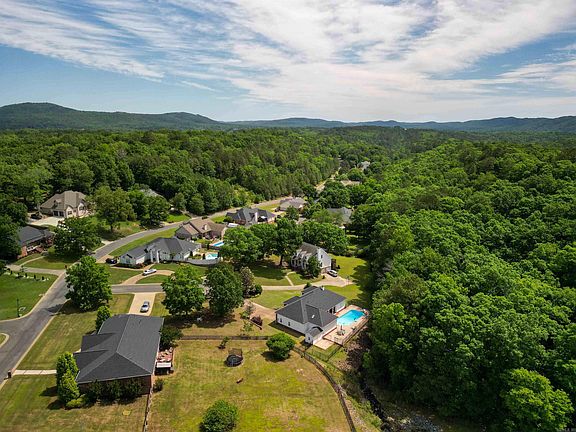 5th image of 102 Raintree Ct