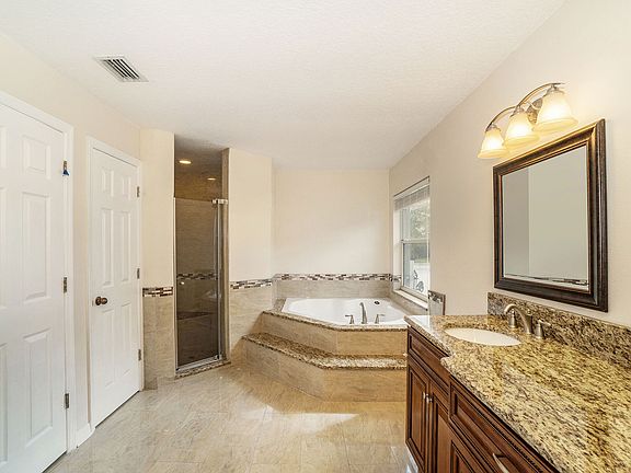 4th image of 439 Largovista Dr