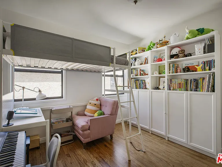 1132 N Reese Pl — Photo 29