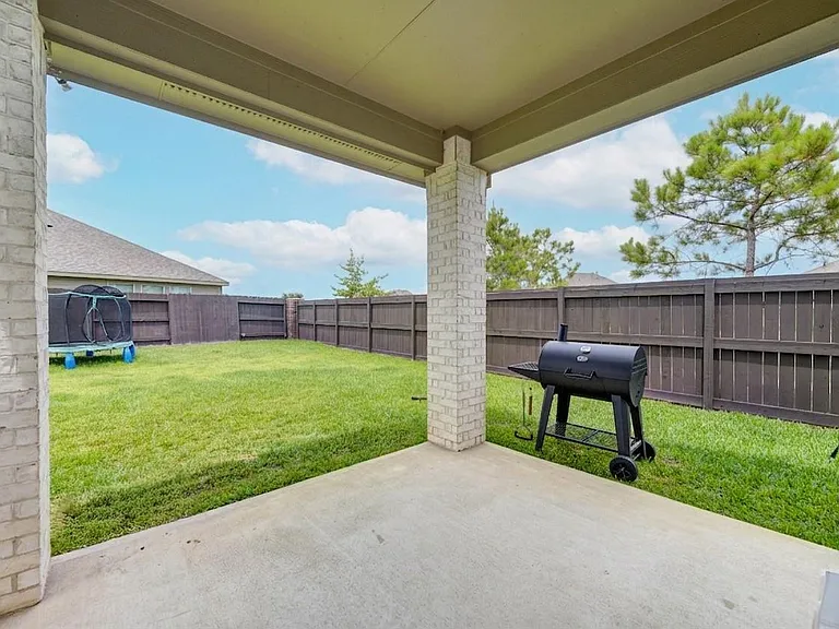 7735 Wrightwood Dr — Photo 25