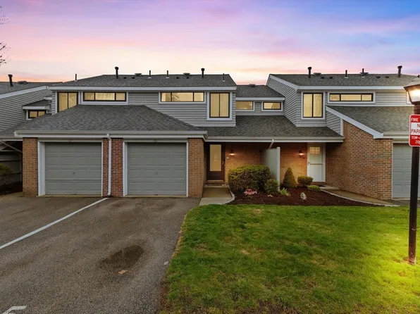 25 Orangewood Dr, Stoughton, MA 02072
