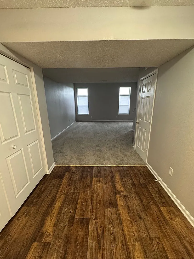 Avon - 3 BR home with loft — Photo 4