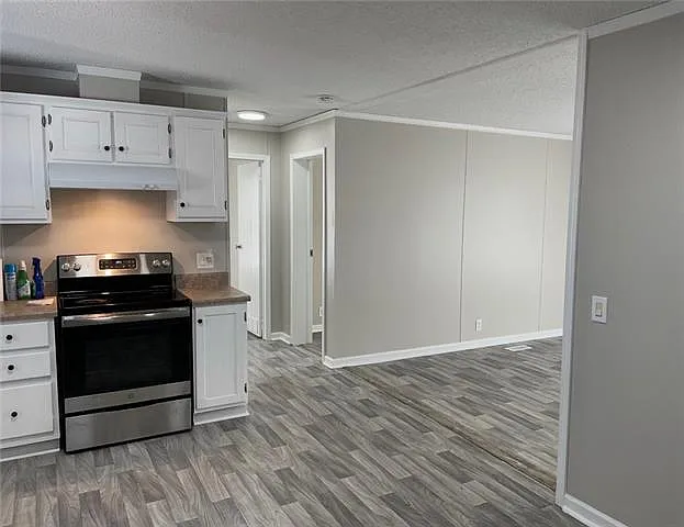 3 bed, 2.0 bath, 1500 sqft, $1,250 — Photo 3