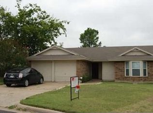 2432 Homewood Trl, Arlington, TX 76015