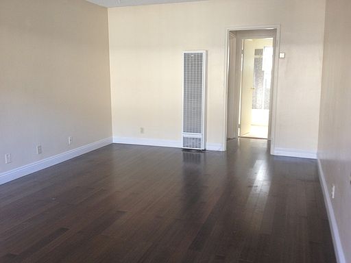 2nd image of 2804 W El Segundo Blvd APT 02