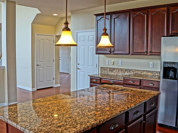 5th image of 221 Montibello Dr