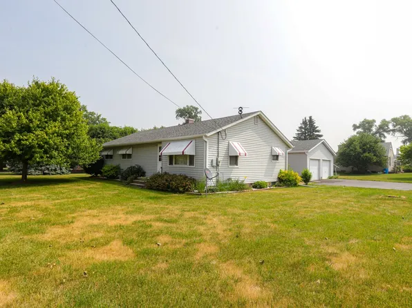 501 N Howard St, Harvard, IL 60033