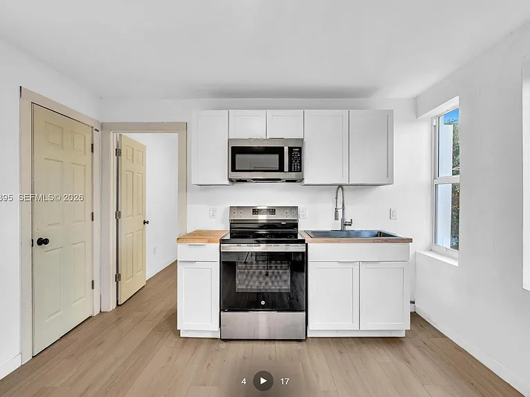 709 SW 4th Ct #1-7 — Photo 19