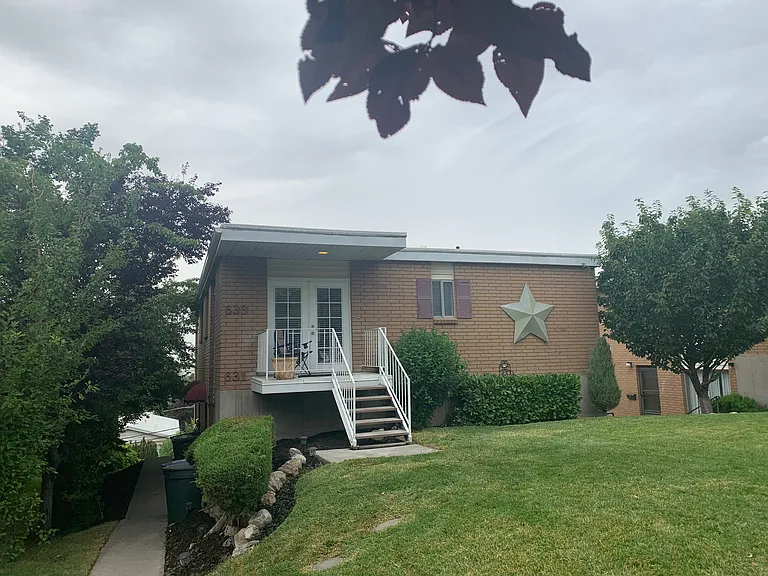 631 N Desoto St #TOP — Photo 1