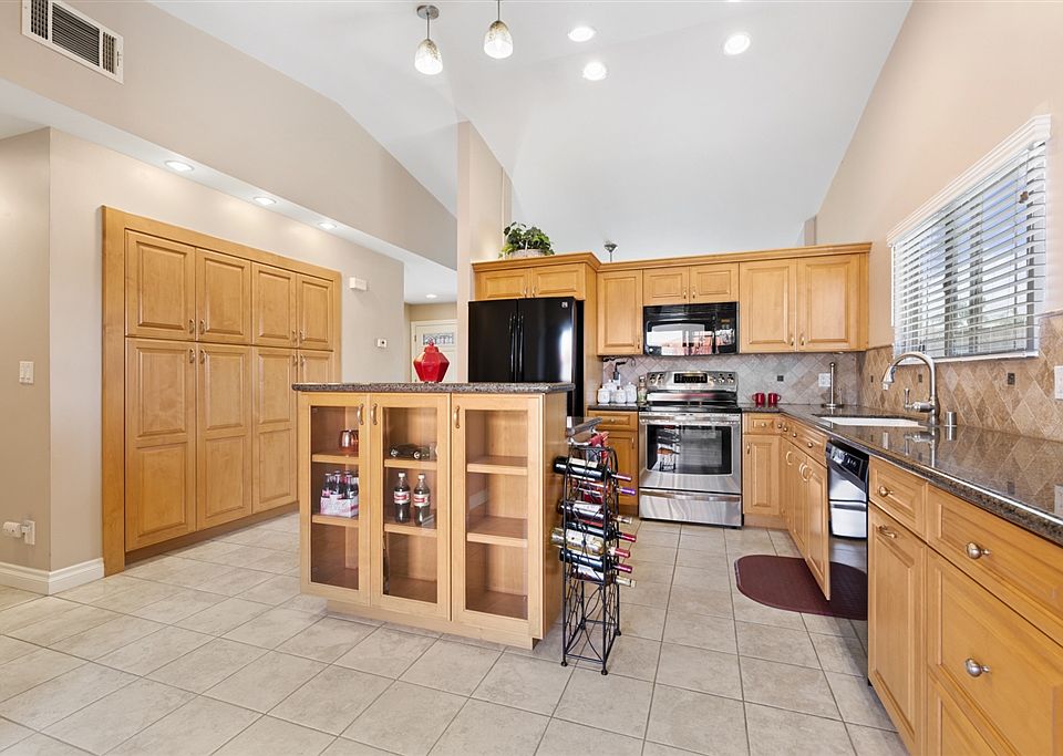 1st image of 531 Kaile Ln