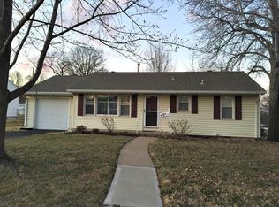 2016 NE 55th St, Kansas City, MO 64118