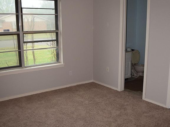 Master entry to bath