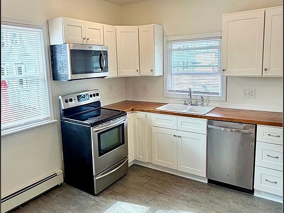 2nd image of 178-180 Chandler Ave #1
