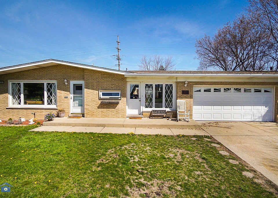1st image of 204 N Arquilla Dr