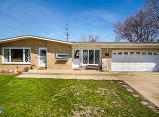 204 N Arquilla Dr, Chicago Heights, IL