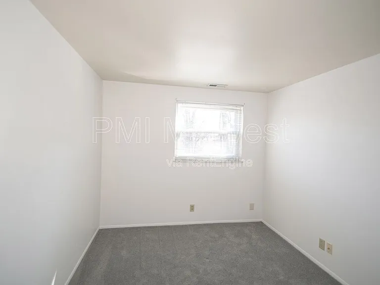 8636 E Edgewood Ave — Photo 9