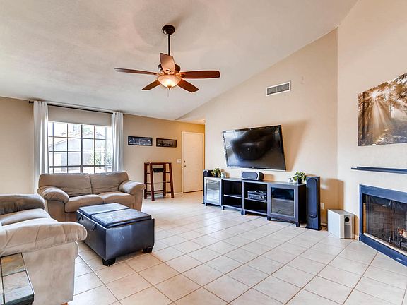 5th image of 4543 E Briarwood Ter