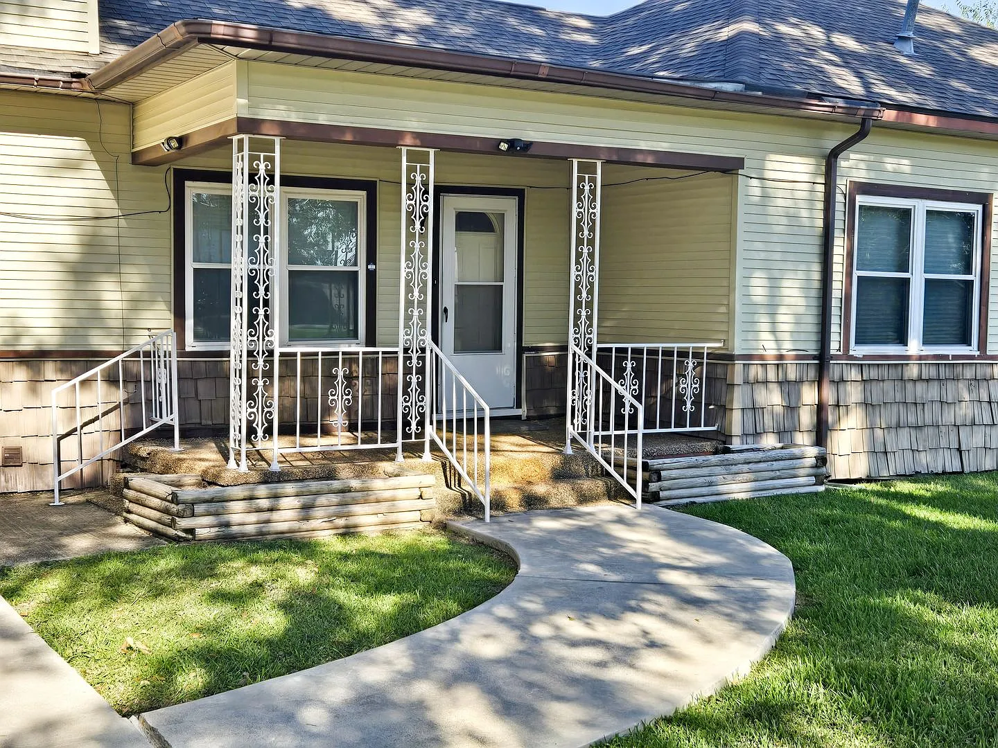 Corporate Leasing Available! 5195 Seale Rd., Beaumont, TX 77705 — Photo 2