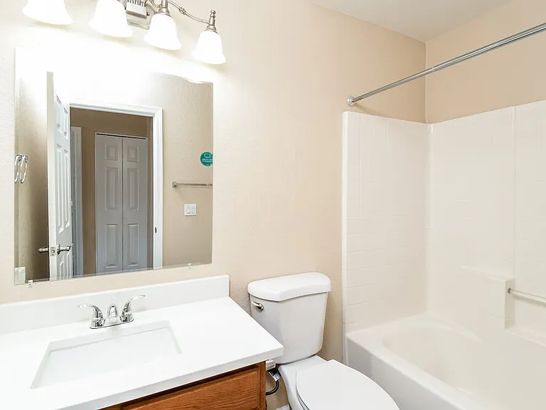 810 E Rossi Ct — Photo 16