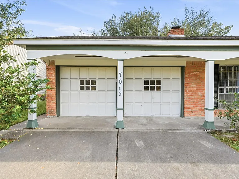 7015 Pella Dr — Photo 31