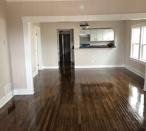 2nd image of 1139 E California Ave