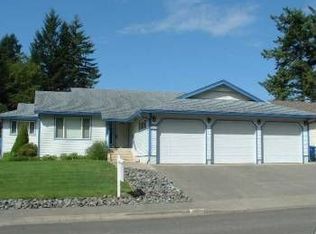 965 Krista Ln, Brookings, OR 97415