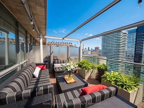 281 Mutual St #Penthouse 5 Photo 1