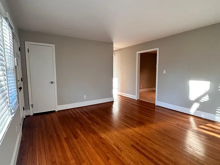 3825 Sheffield Dr — Photo 19