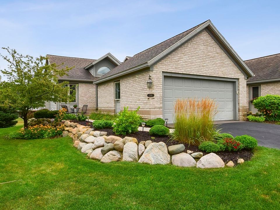 1st image of 2518 Highridge Ln SE #34