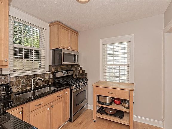 5th image of 5240 Edenhurst Rd