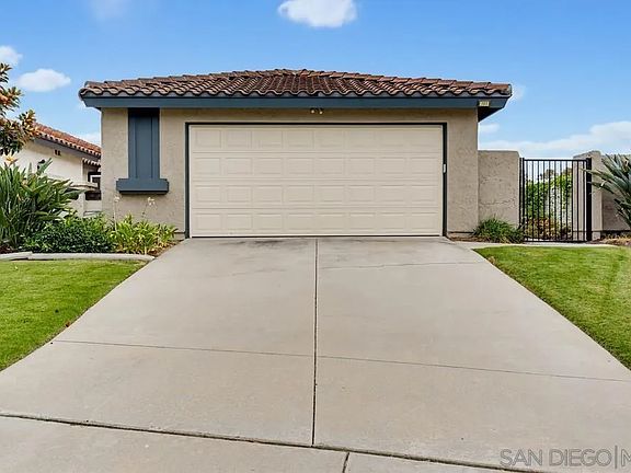 3rd image of 203 Carissa Dr