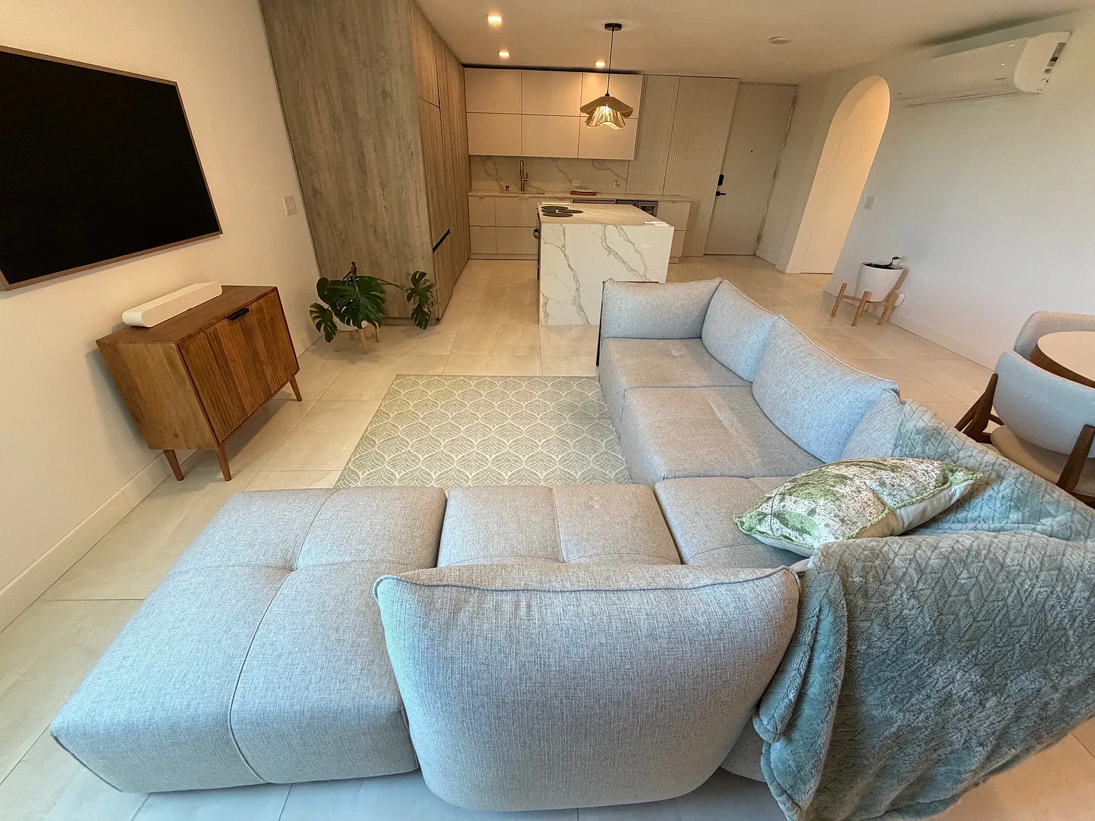 2 bed, $2,900 — Photo 2