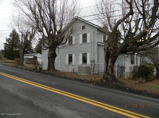 1040 Weir Lake Rd, Brodheadsville, PA 18322