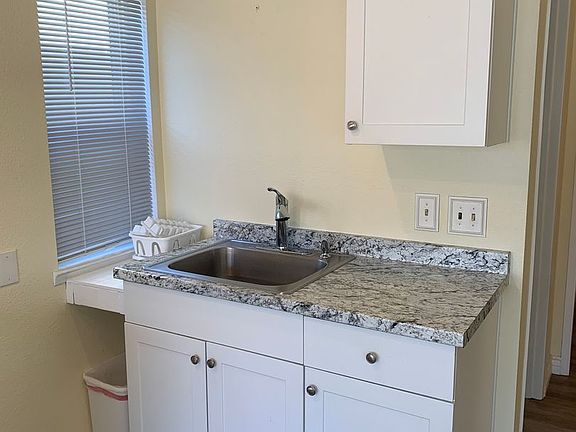 4th image of 2547 Scoter Ave