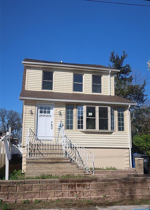 1st image of 157 1st St