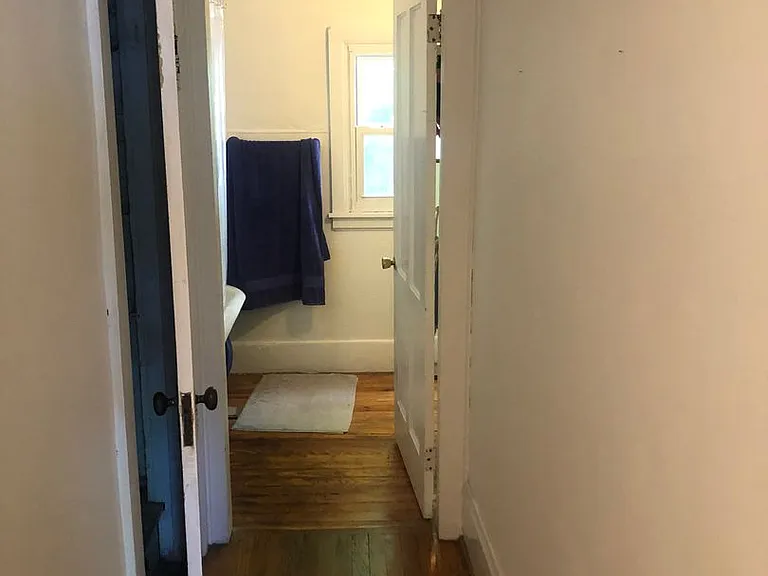 212 N Plain St — Photo 6