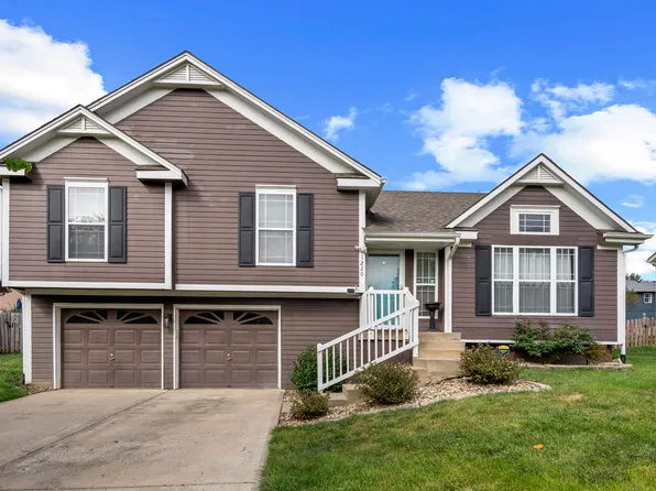 1220 NE Applewood St, Lees Summit, MO 64086