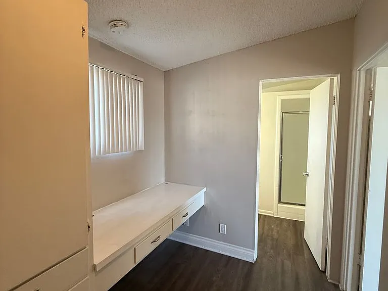 Oxnard Occidental Apartments — Photo 24