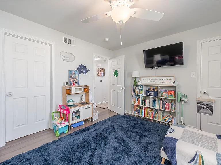 5076 Matilda St #227 — Photo 17