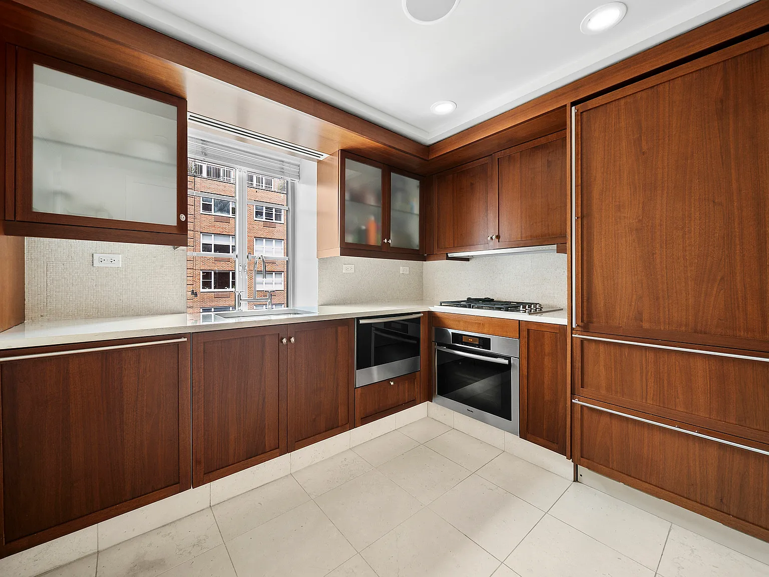 140 East 63rd Street — Photo 4