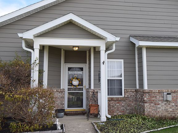 2nd image of 671 Nuttal St #2502