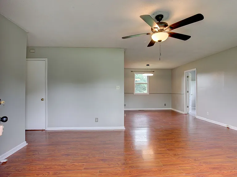 729 Welsey Dr — Photo 31
