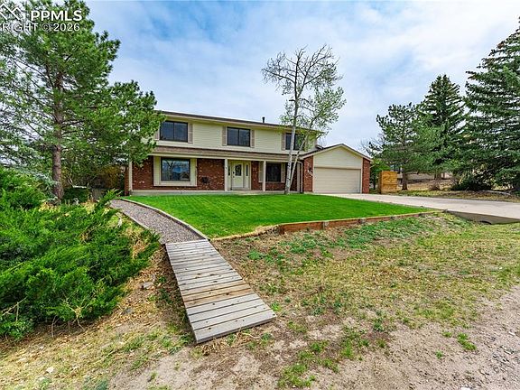 3rd image of 440 Picasso Ct