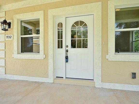 4th image of 1132 Hardy Ave
