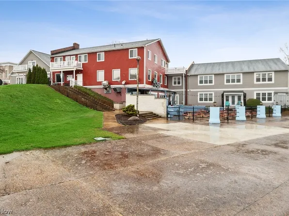 352 Main St APT B, Huron, OH 44839