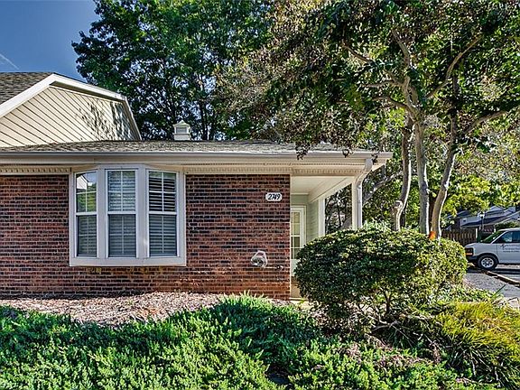 2nd image of 2749 Cottage Pl